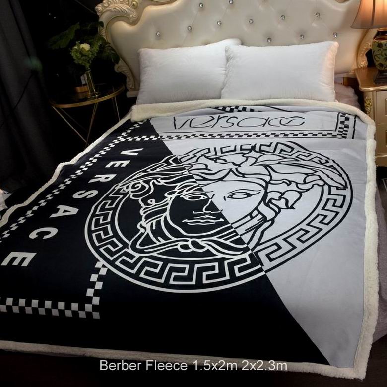 Versace 1.5x2m 2x2.3m n05